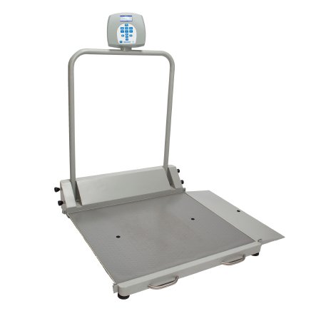 oversize floor scale with vertical rail and a screen on top of rail